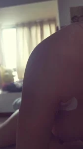 乐山骚逼给边口边摸逼